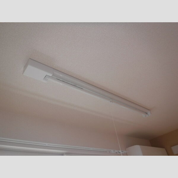 メゾン・ド・ボヌール205号室 室内物干し