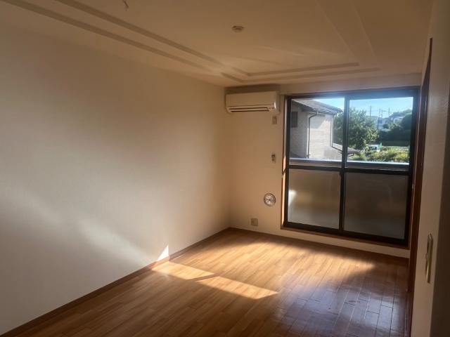 ビエント小机103号室 リビング