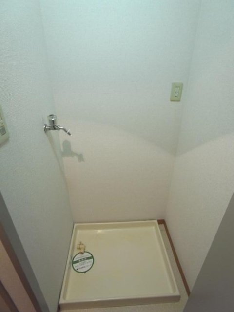 藤和シティスクエア練馬3階 室内洗濯機置場