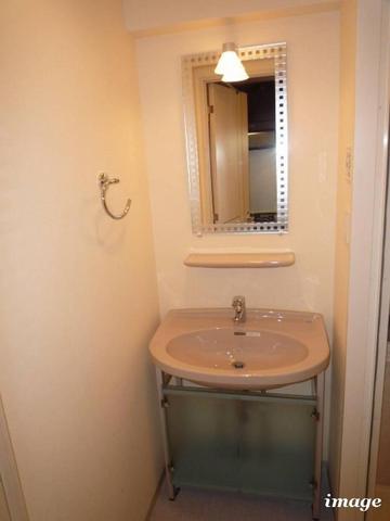 ガーラ・ステーション新宿御苑前 独立洗面台付