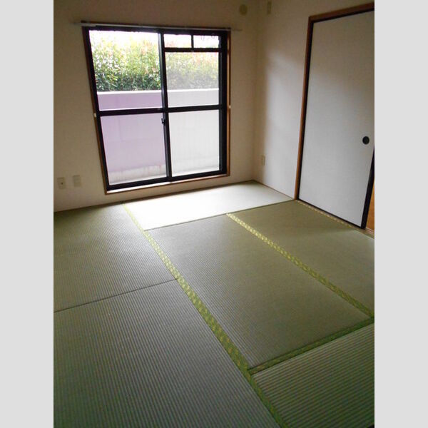 フローレスタ カーサ103号室 和室