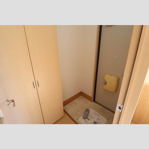 ロイヤルパレス　B 玄関