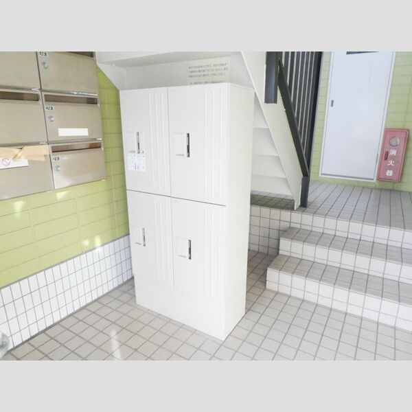 ジュネス戸田 宅配ボックス