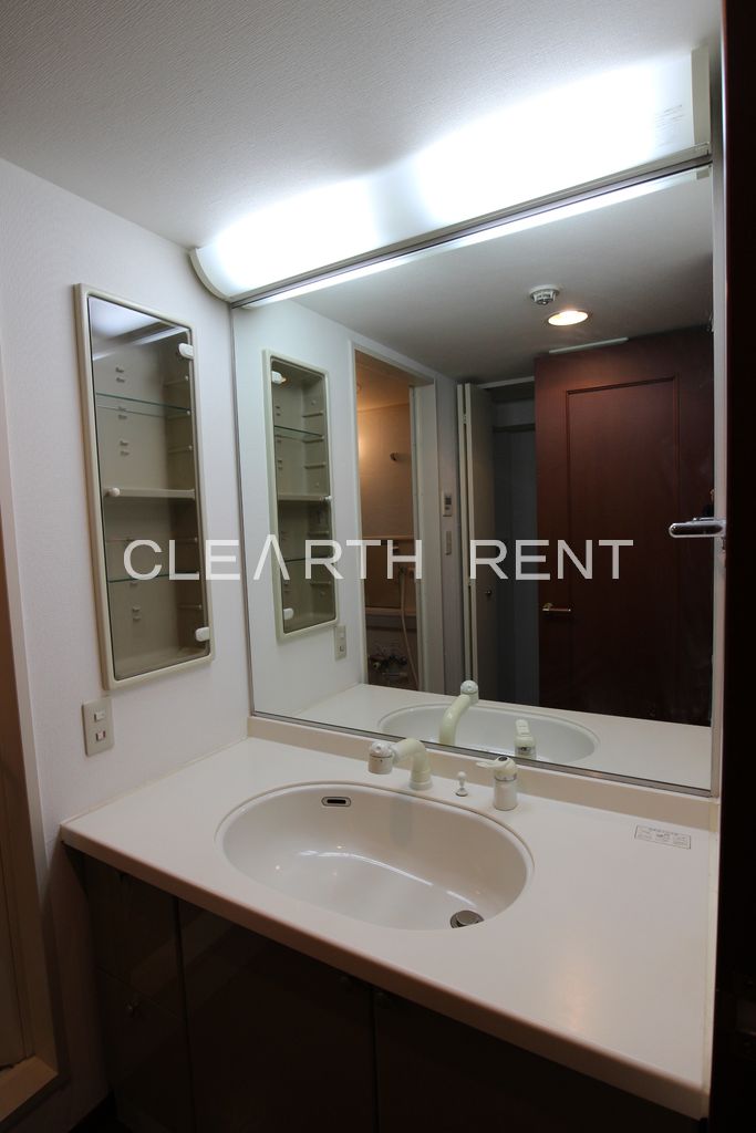 サンレイ広尾エクセレンテ 洗面所です