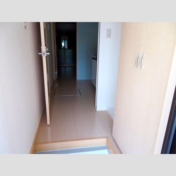 アンソレイユ港南台103号室 玄関シューズボックス