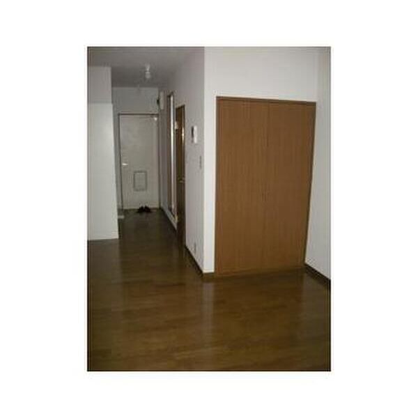 クレストハネスK リビング