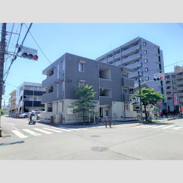 イースト河辺の外観画像