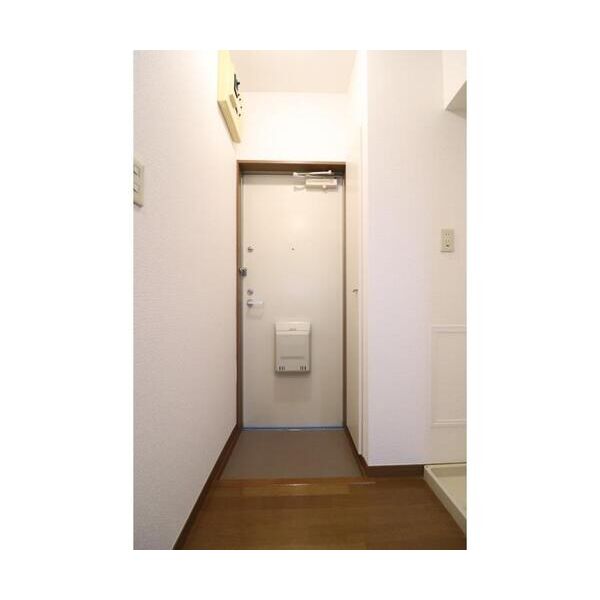 シャラ八景館ウエスト105号室 玄関