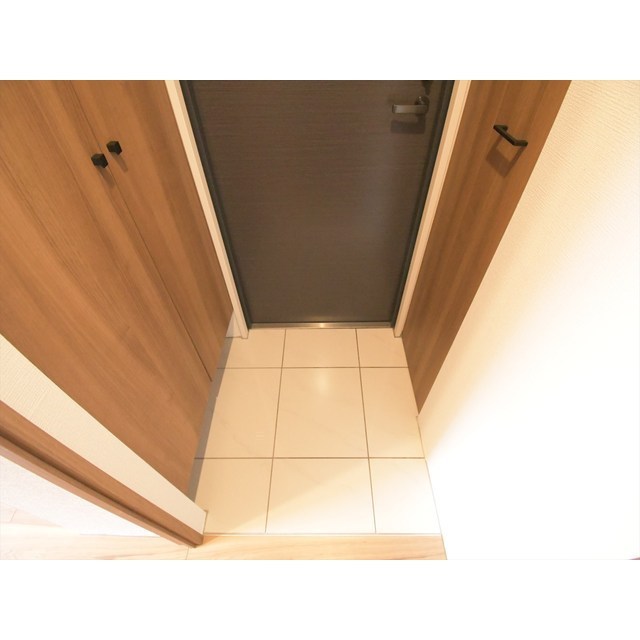 ＬＥＧＡＬＡＮＤ市谷薬王寺0305号室 玄関