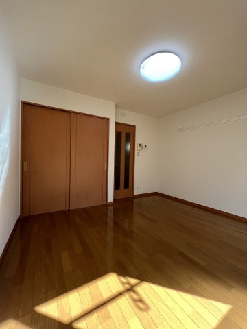 メイプル・ガーデン0106号室 リビング