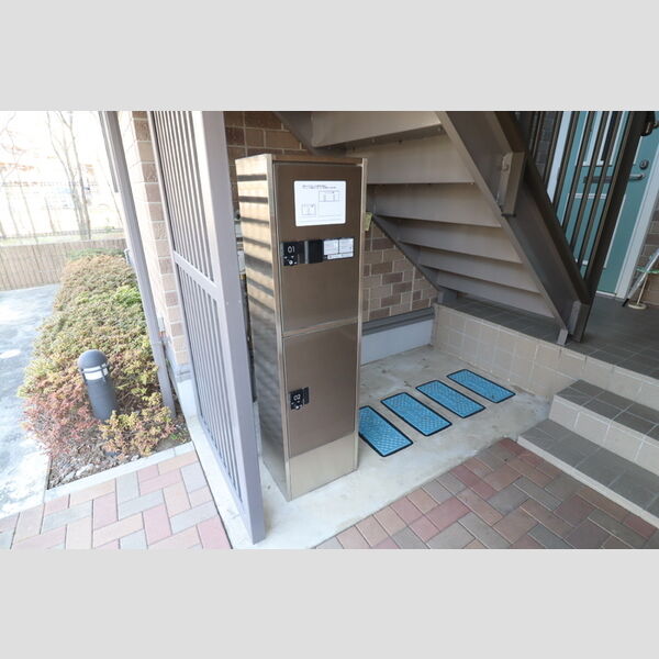 ペニーレーン　AB 宅配ボックス