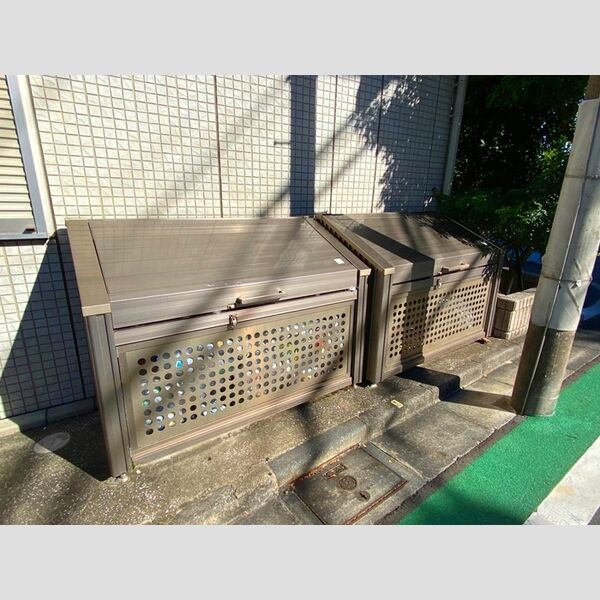 ＬＩＦＥＭＥＮＴ　ＹＰ302号室 ゴミストッカー