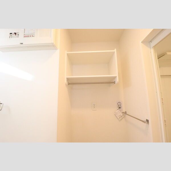 ボア・フォレット102号室 トイレ　棚