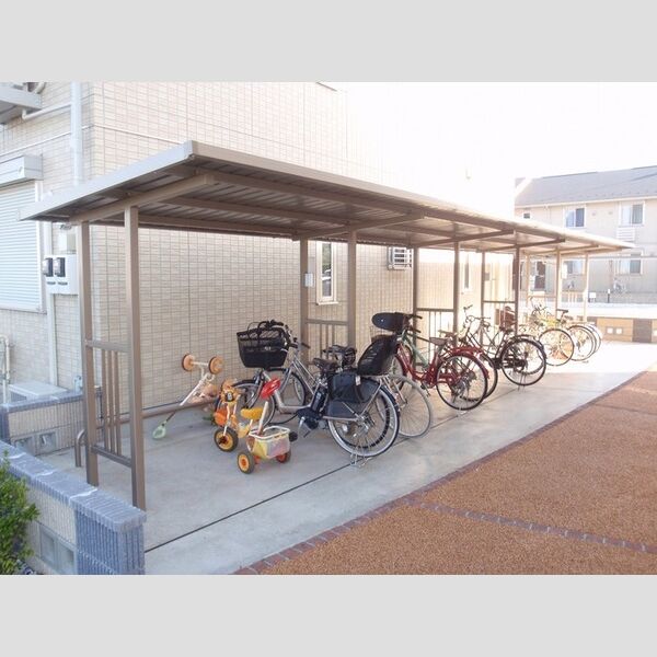 カモミール　A 駐輪場