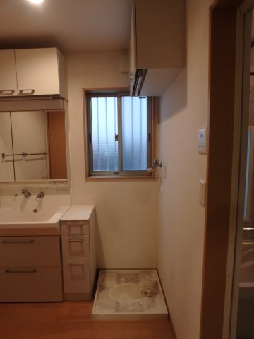 東葛西８丁目戸建 洗面