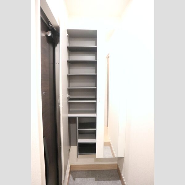 オークビレッジ5103号室 トールタイプシューズBOX