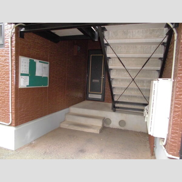 クイーンハイツ　Ⅱ203号室 エントランス