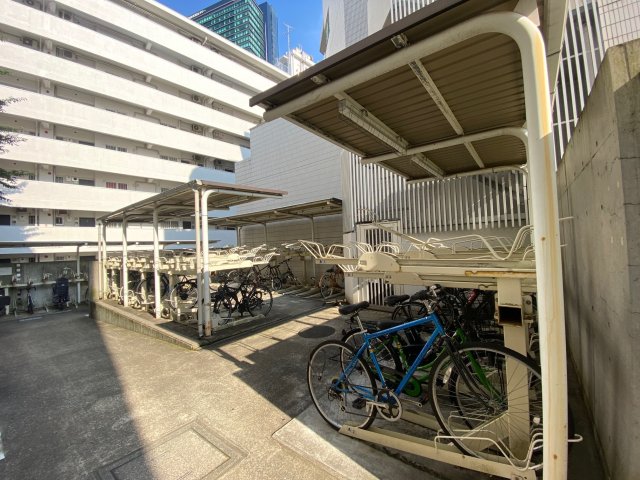 プライムアーバン目黒大橋ヒルズ 駐輪場