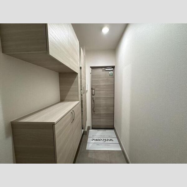 セレスティア扇Ⅲ103号室 玄関