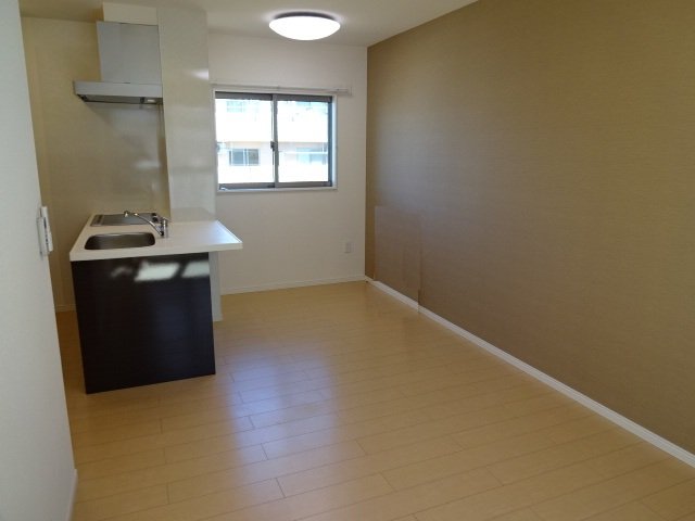 シャイン　ガーデン リビング