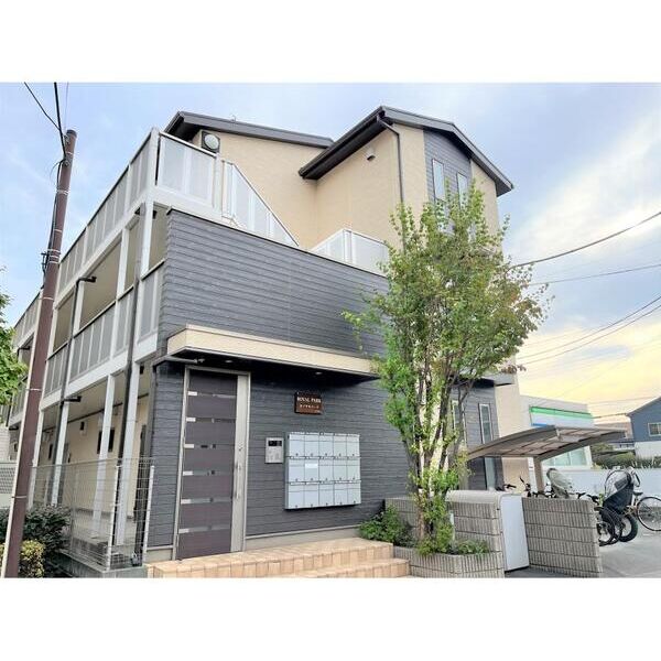 ロイヤルパーク 外観