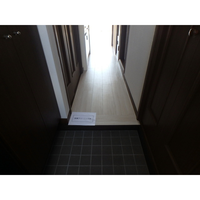 フロンティアⅢ　Ｄ棟 玄関