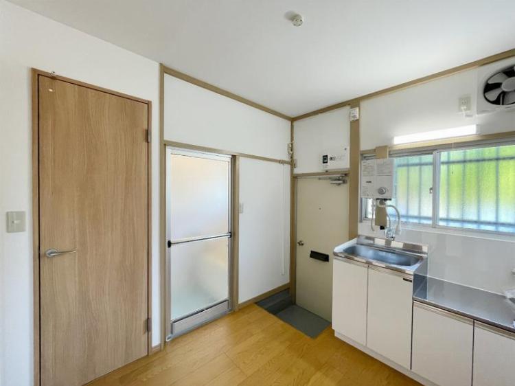 アーバンハイム成城(旧第2みどり荘)1階 バス