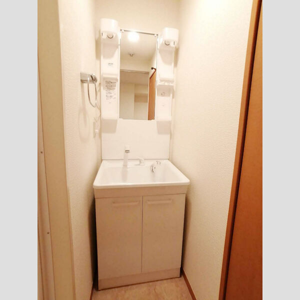 ズオン・ゼロ306号室 洗髪洗面化粧台