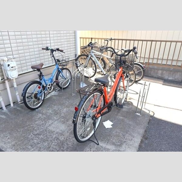 グレイス 駐輪場