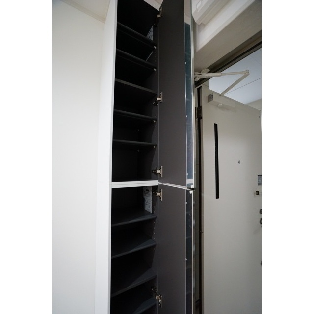 グランドール足立0102号室 シューズボックス