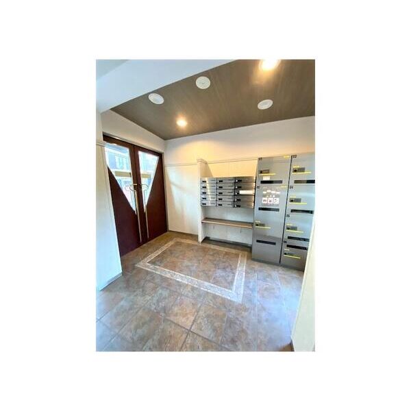 ディアホームズ鷺宮202号室 エントランス