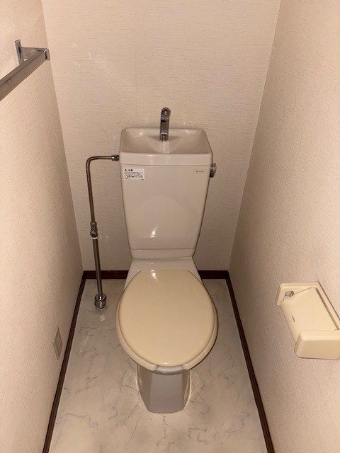 ケーツービル トイレ