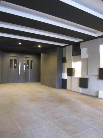 グランド・ガーラ桜木町駅前3階 エレベーターホール