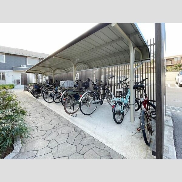 シルフィッド　S 駐輪場
