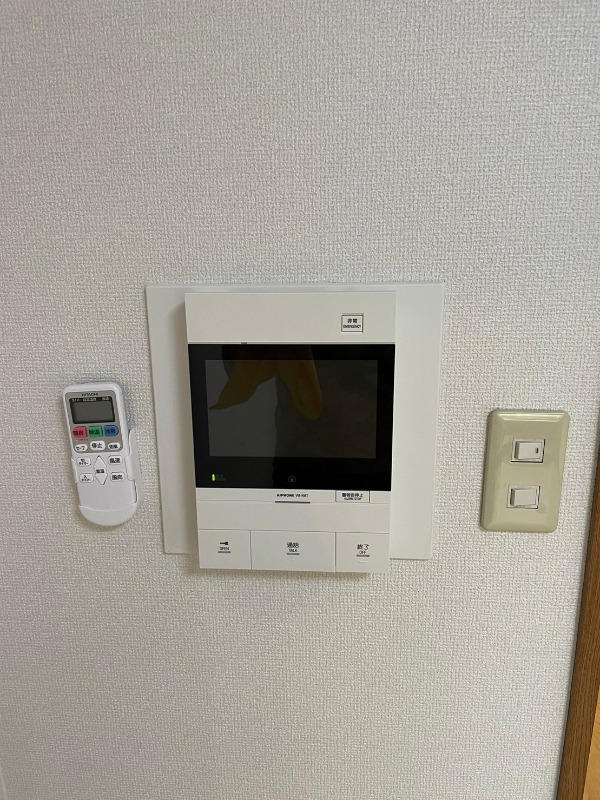 グリフィン横浜・ファーストステージ4階 モニター付きインターホン