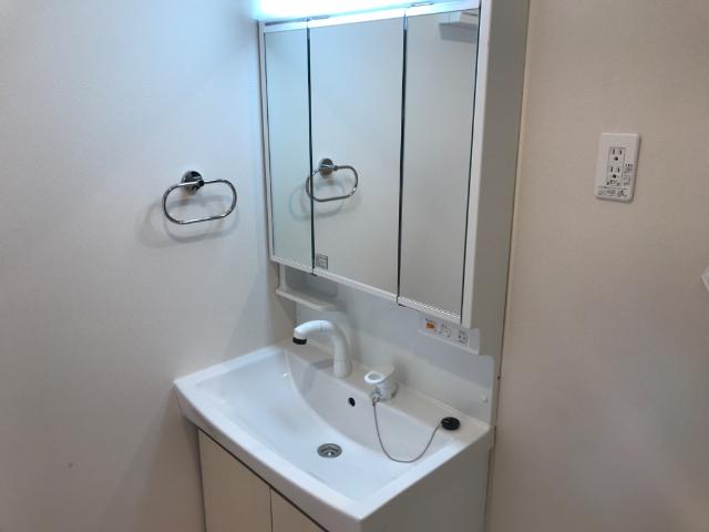 サン・ウイングＣ 洗髪洗面化粧台