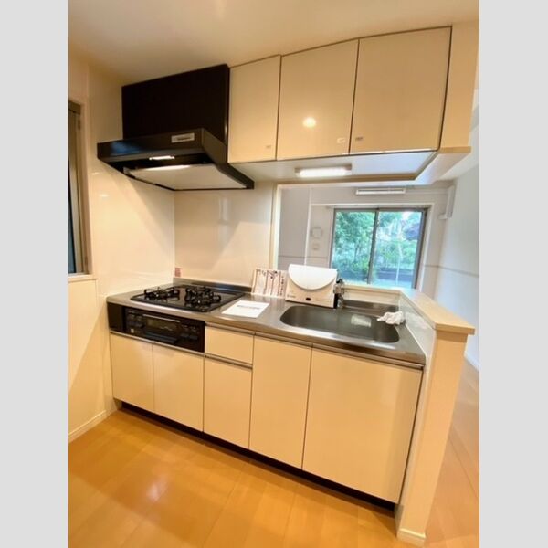 Haleakala岡本101号室 3口コンロキッチン
