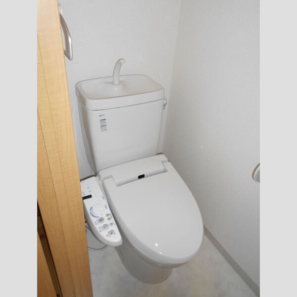 森甚　D トイレ