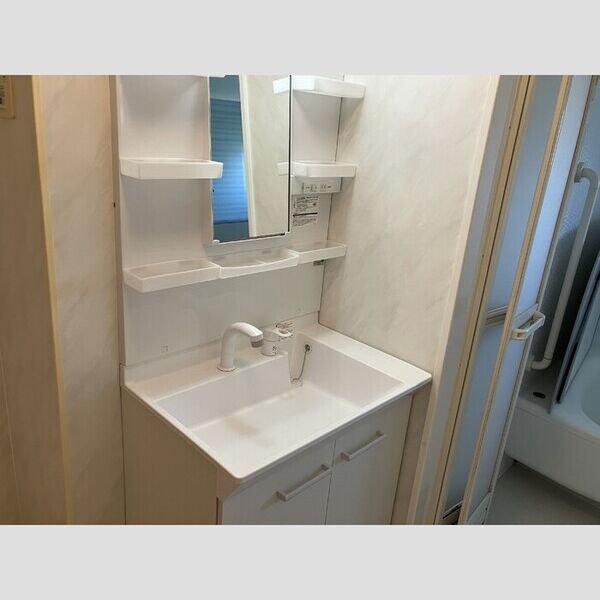 ソレアード301号室 洗髪洗面化粧台