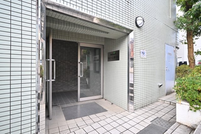 モビーレ等々力3階 エントランス