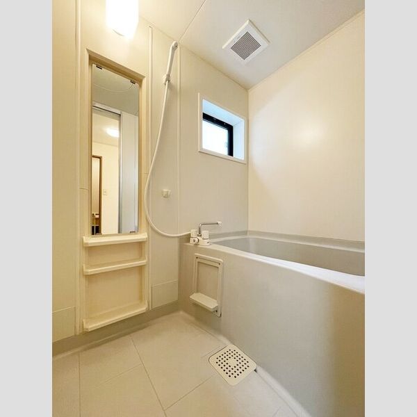 ラ・プレジオ103号室 浴室(追い焚き機能付き)