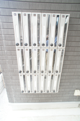 リブリ・グランドゥール3階 ポスト