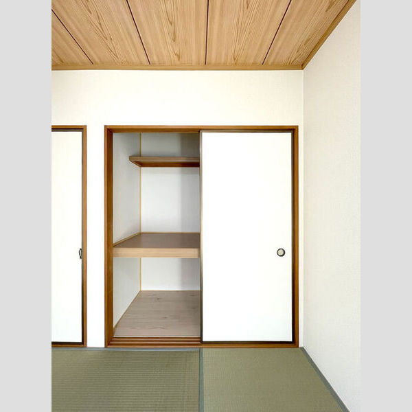 セジュール彩 押入