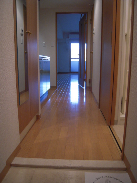 グランディスタ菊名 玄関