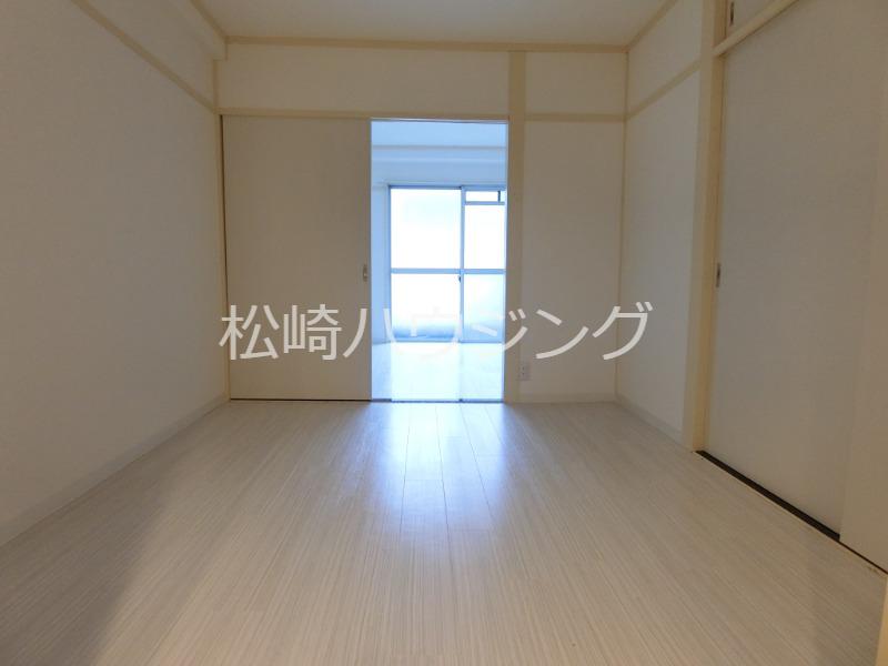 ロイヤルコーポ2階 内観