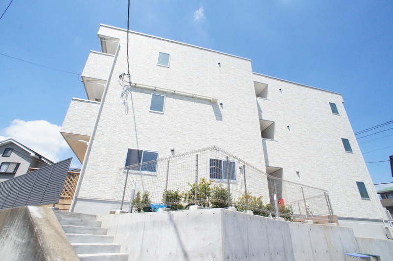 リブリ・ビエント中山2階 外観