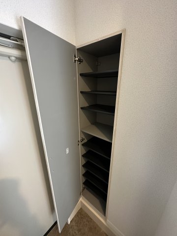 ウィルジューン六浦103号室 シューズボックスは大容量サイズで女性にもおススメです♪