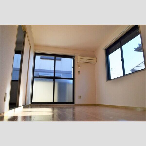 グリーンパーク白旗　A103号室 ダイニングキッチン