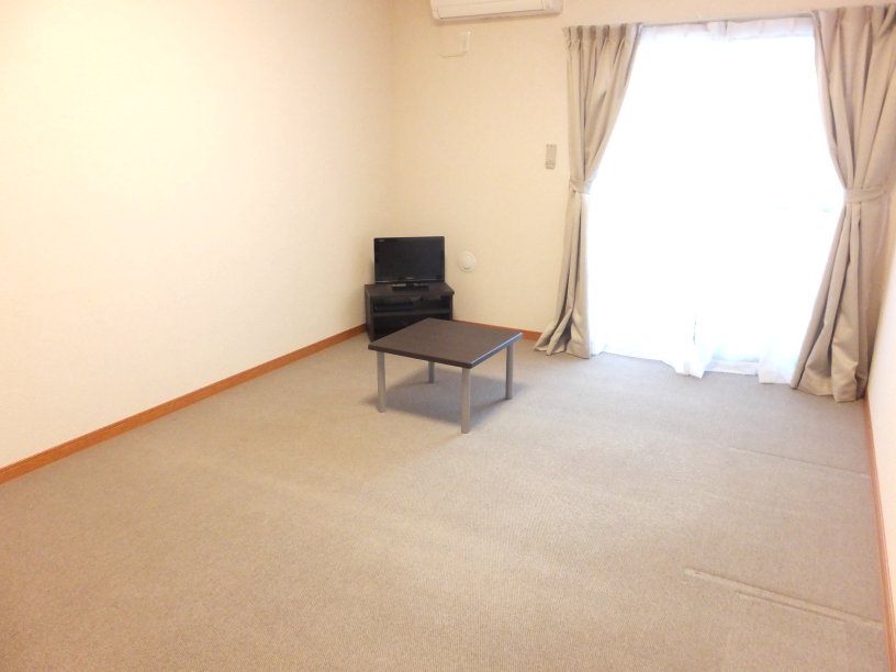 レオパレスカーサドマーニ リビング