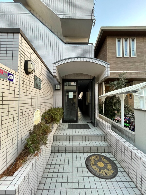 ピラミデ川口 エントランス